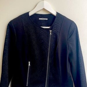 Tahari Black Blazer Jacket. Size XS.